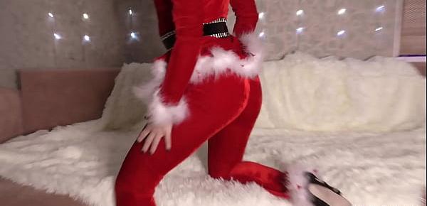  Man Hard Rough Fucks Horny Elf after Hot Blowjob on Christmas and Cumshot